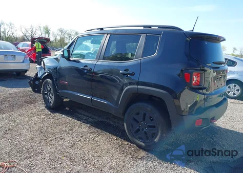 2018 Jeep Renegade Trailhawk 4X4 z USA, uszkodzony, nr VIN ZACCJBCB7JPH63647